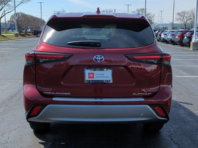 Used 2025 Toyota Highlander Platinum image 6