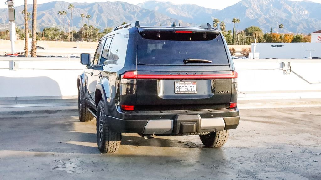 Used 2024 Lexus GX 550 550 Overtrail image 6