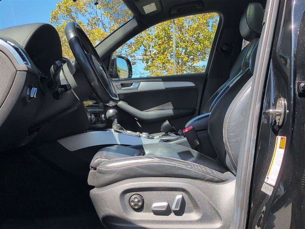 Used 2017 Audi SQ5 Premium Plus w/ Technology Package AWD/4WD image 12