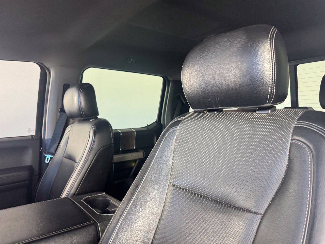 Used 2018 Ford F450 Lariat w/ Lariat Ultimate Package AWD/4WD image 9