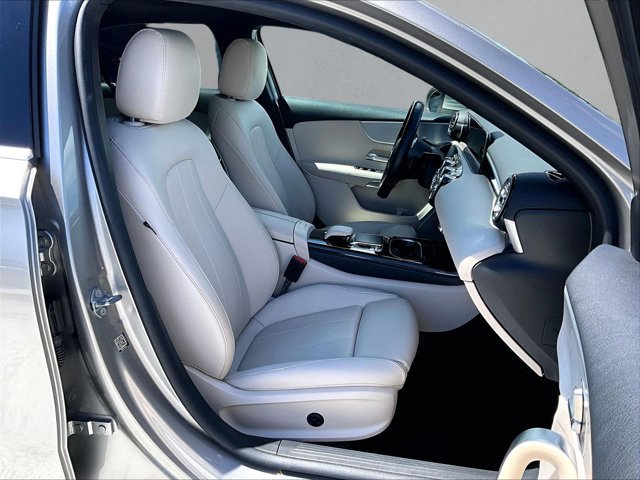 Used 2020 Mercedes-Benz A 220 image 9