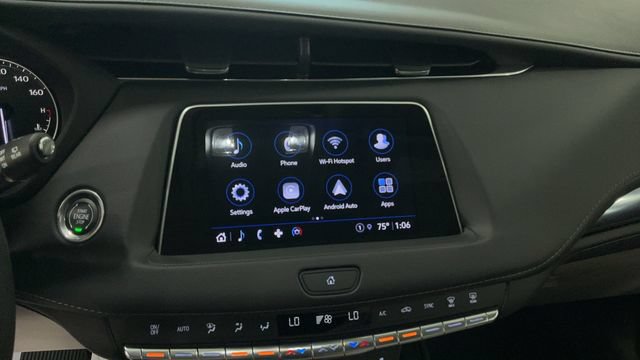 Used 2023 Cadillac XT4 Luxury w/ Cold Weather Package AWD/4WD image 17