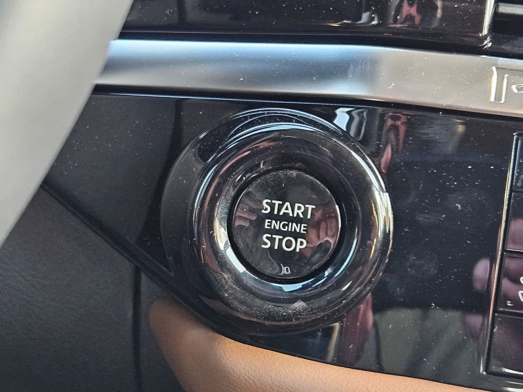 New 2026 Nissan Pathfinder Platinum image 25