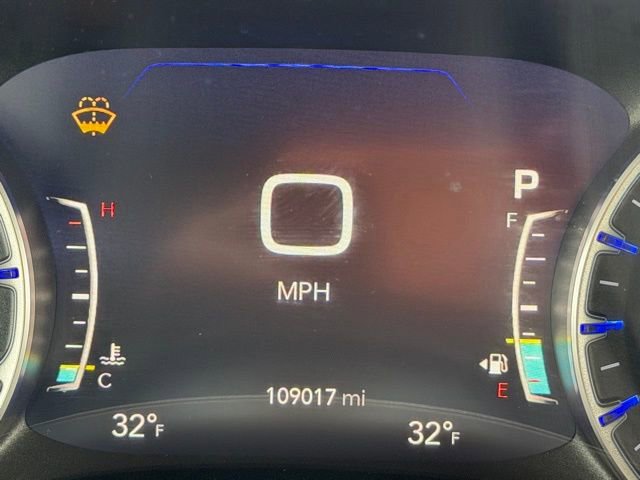 Used 2022 Chrysler Pacifica Touring-L w/ S Appearance Package FWD image 23