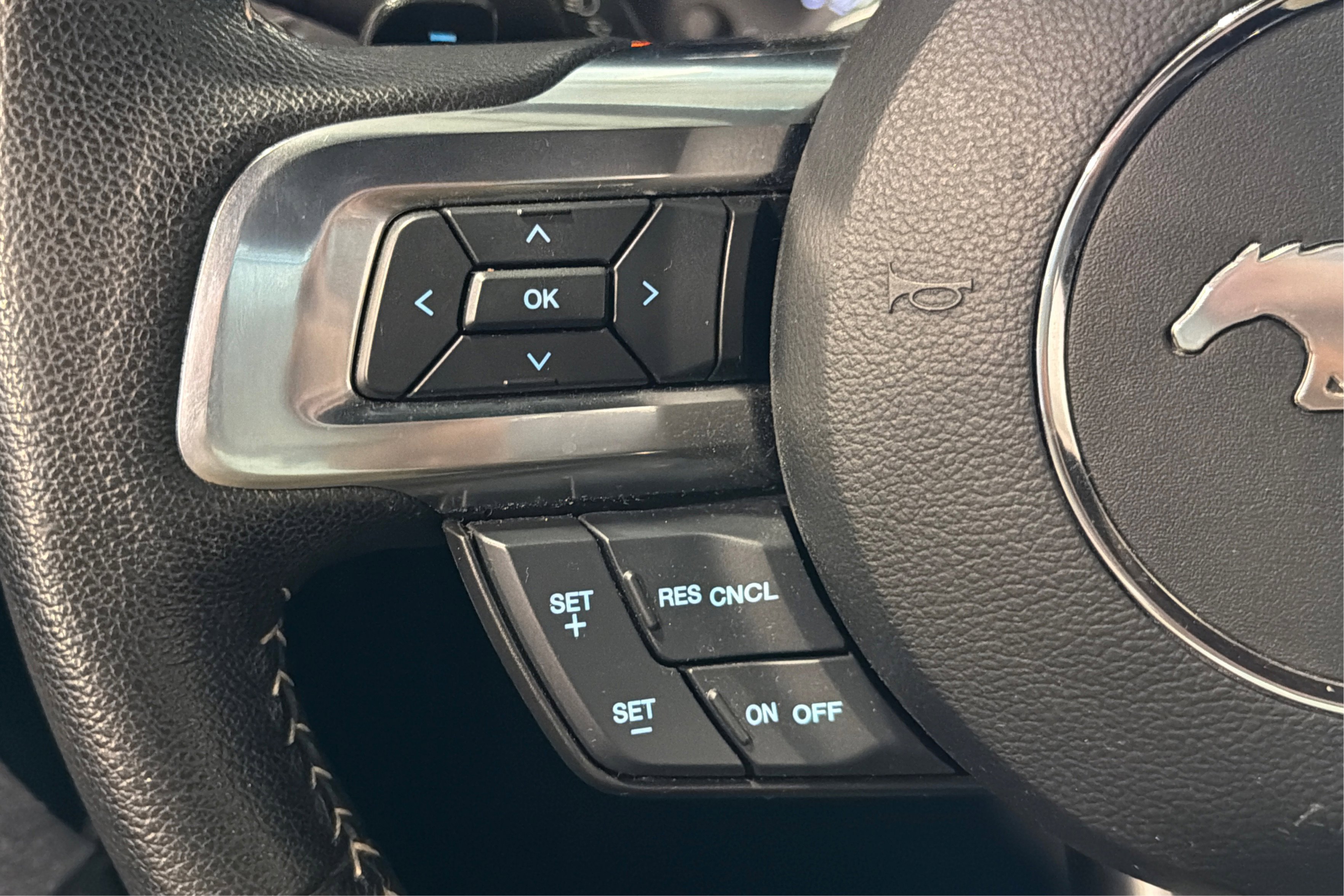 Used 2015 Ford Mustang GT Premium w/ Equipment Group 401A RWD image 24