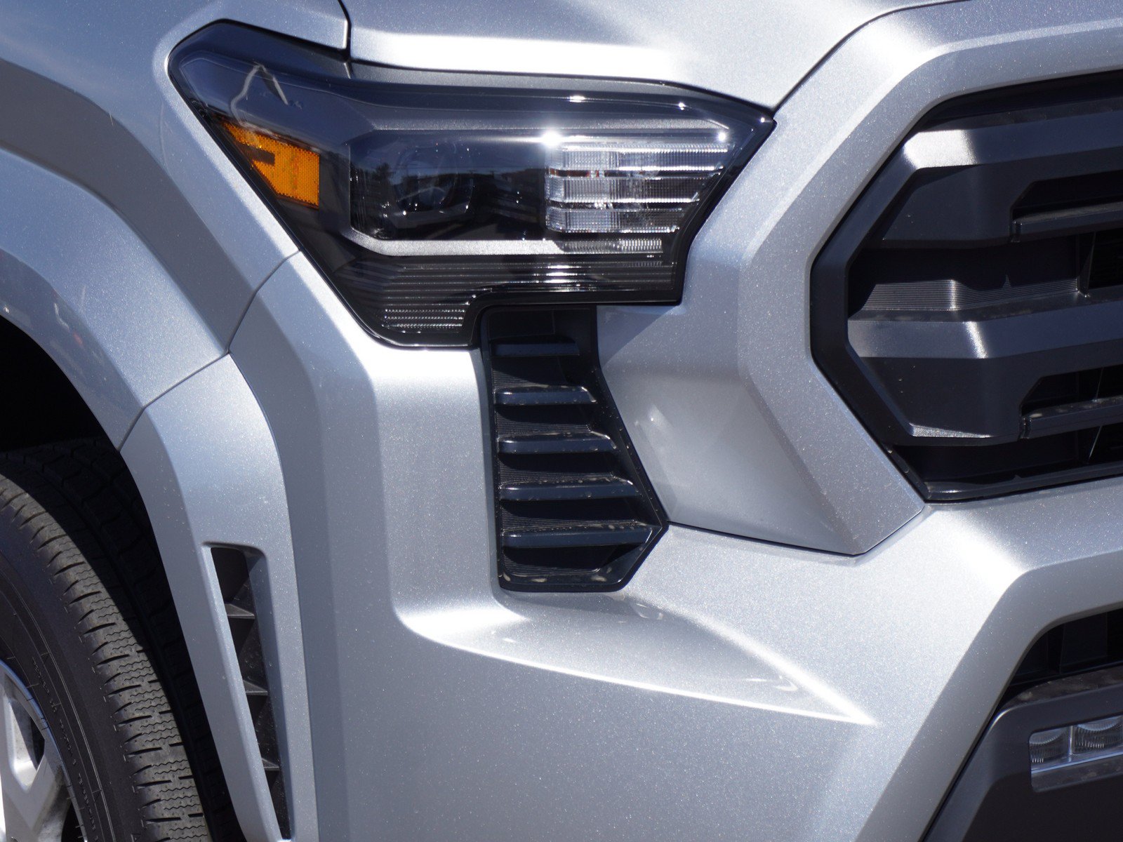 New 2026 Toyota Tacoma SR5 AWD/4WD image 3