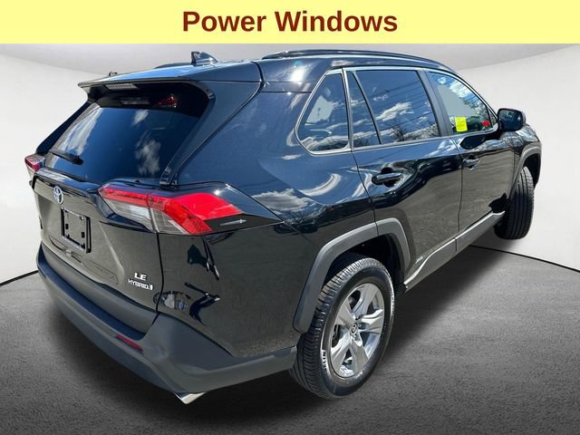 Used 2022 Toyota RAV4 LE image 10