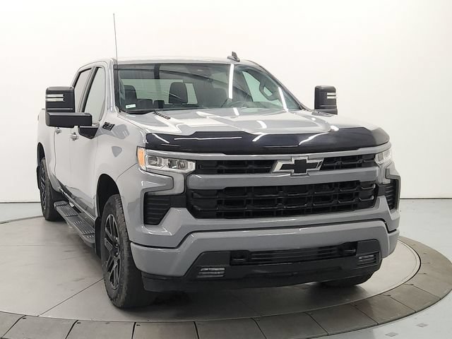 Used 2024 Chevrolet Silverado 1500 RST w/ Z71 Off-Road Package AWD/4WD image 2