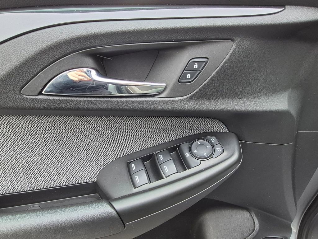 Used 2023 Chevrolet TrailBlazer LT w/ Convenience Package image 12