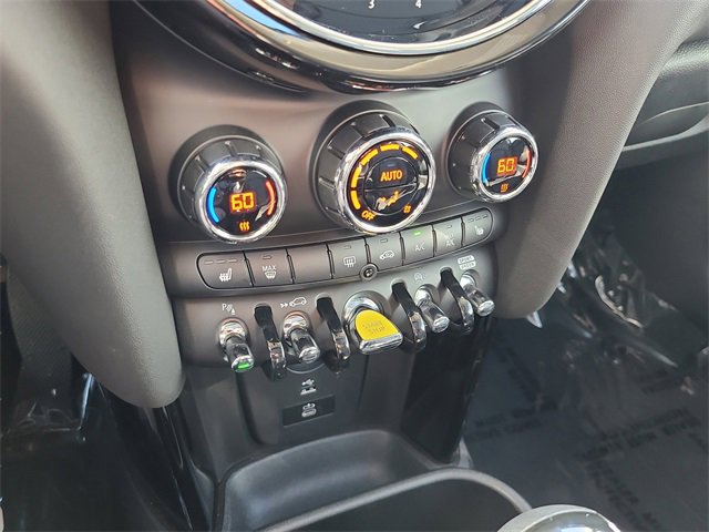 Used 2024 MINI Cooper SE image 30