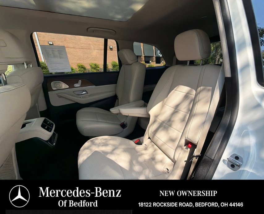 Used 2024 Mercedes-Benz GLS 450 4MATIC image 11