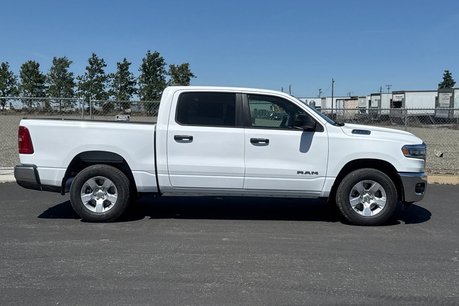 New 2026 RAM 1500 2WD Crew Cab image 2