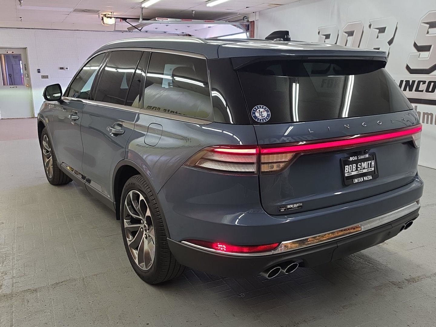 Used 2025 Lincoln Aviator Reserve w/ Illumination Package AWD/4WD image 4