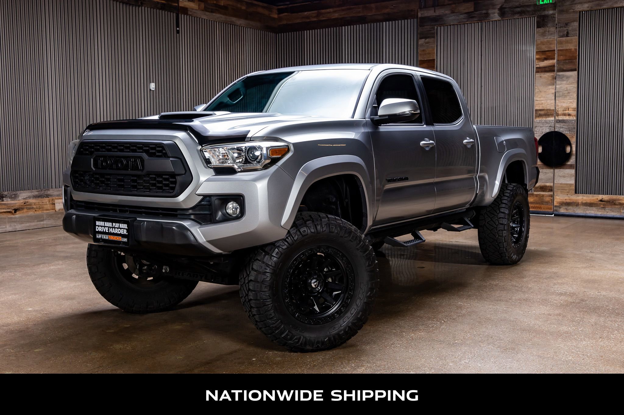 Used 2016 Toyota Tacoma TRD Sport image 4