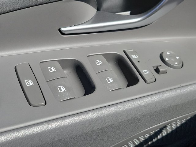 New 2026 Hyundai Elantra Sport FWD image 18