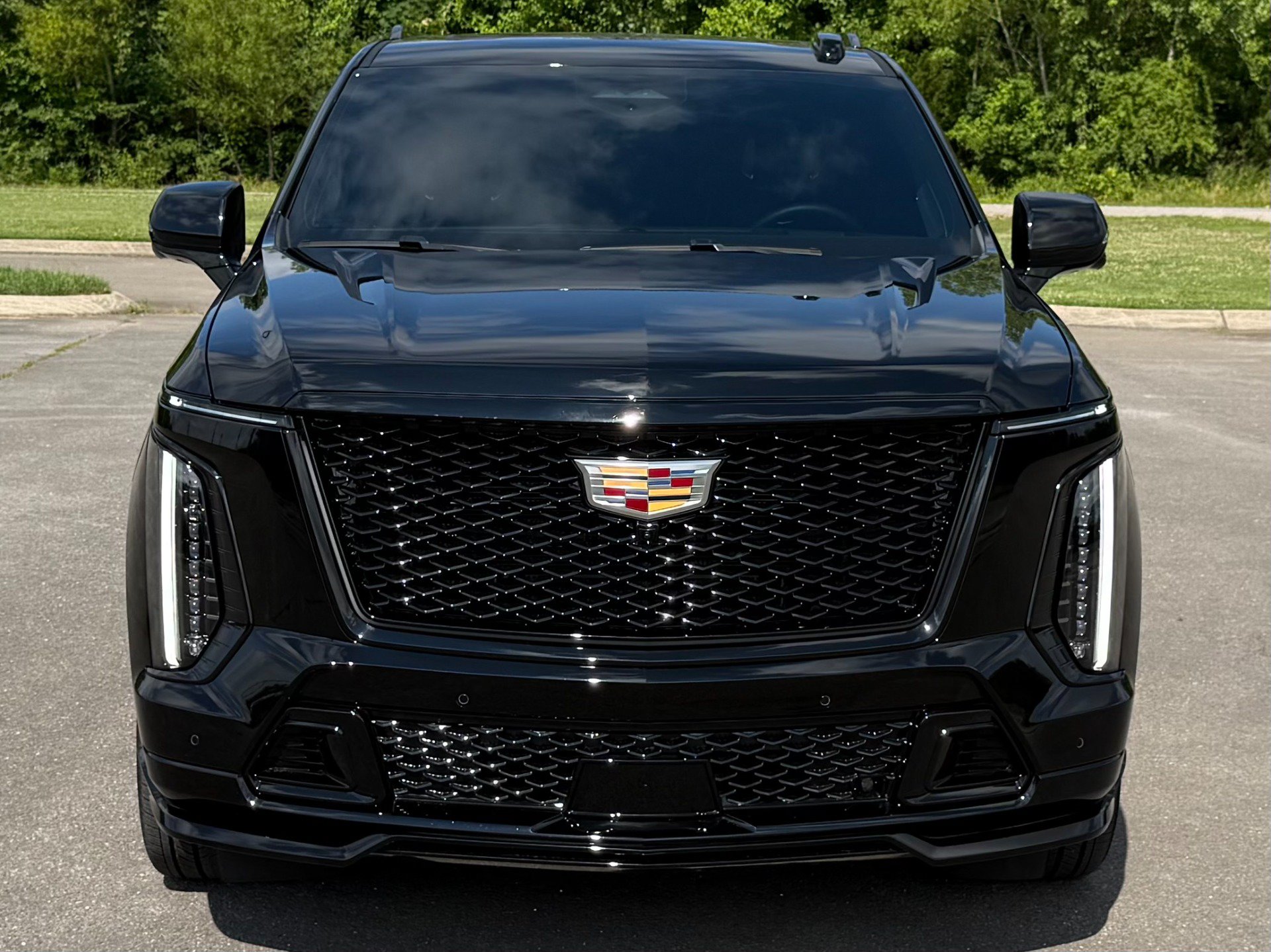 Used 2025 Cadillac Escalade V AWD/4WD image 5