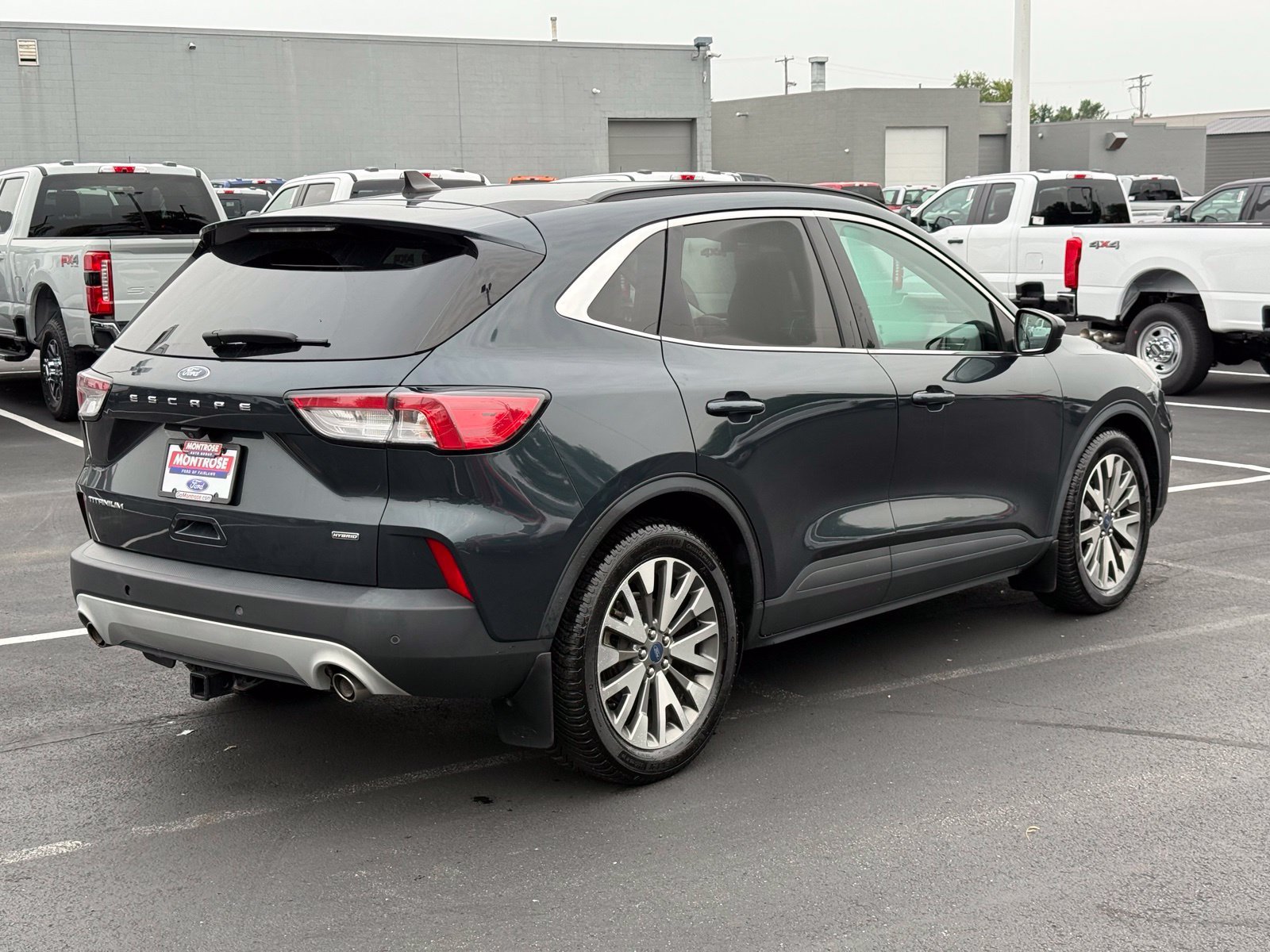 Used 2022 Ford Escape Titanium FWD image 4