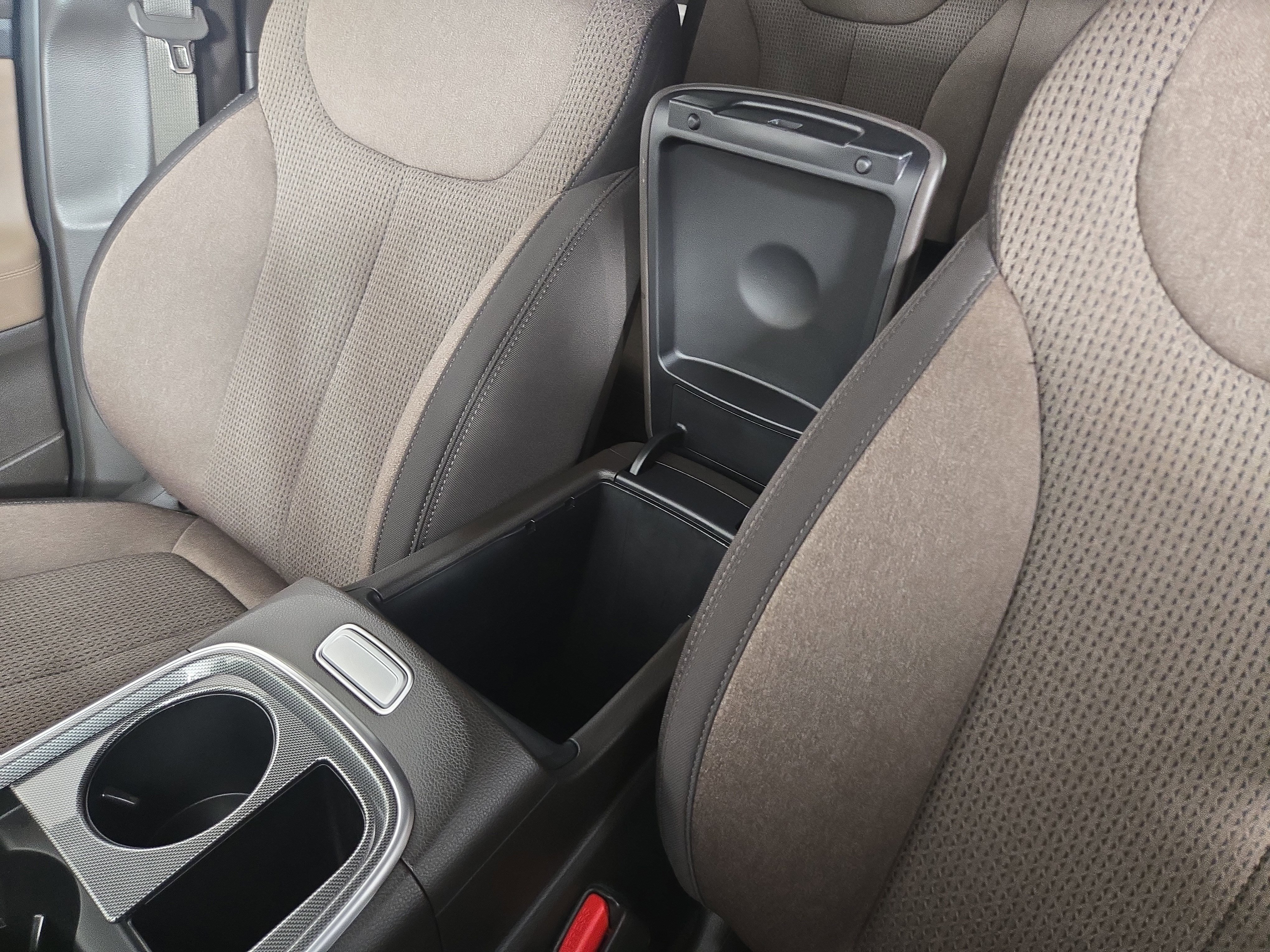 Used 2023 Hyundai Santa Fe SEL Convenience image 29