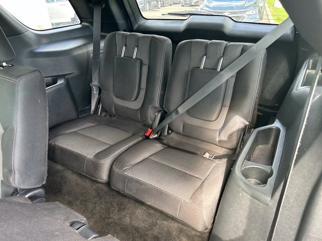Used 2018 Ford Explorer XLT w/ Equipment Group 201A FWD image 42