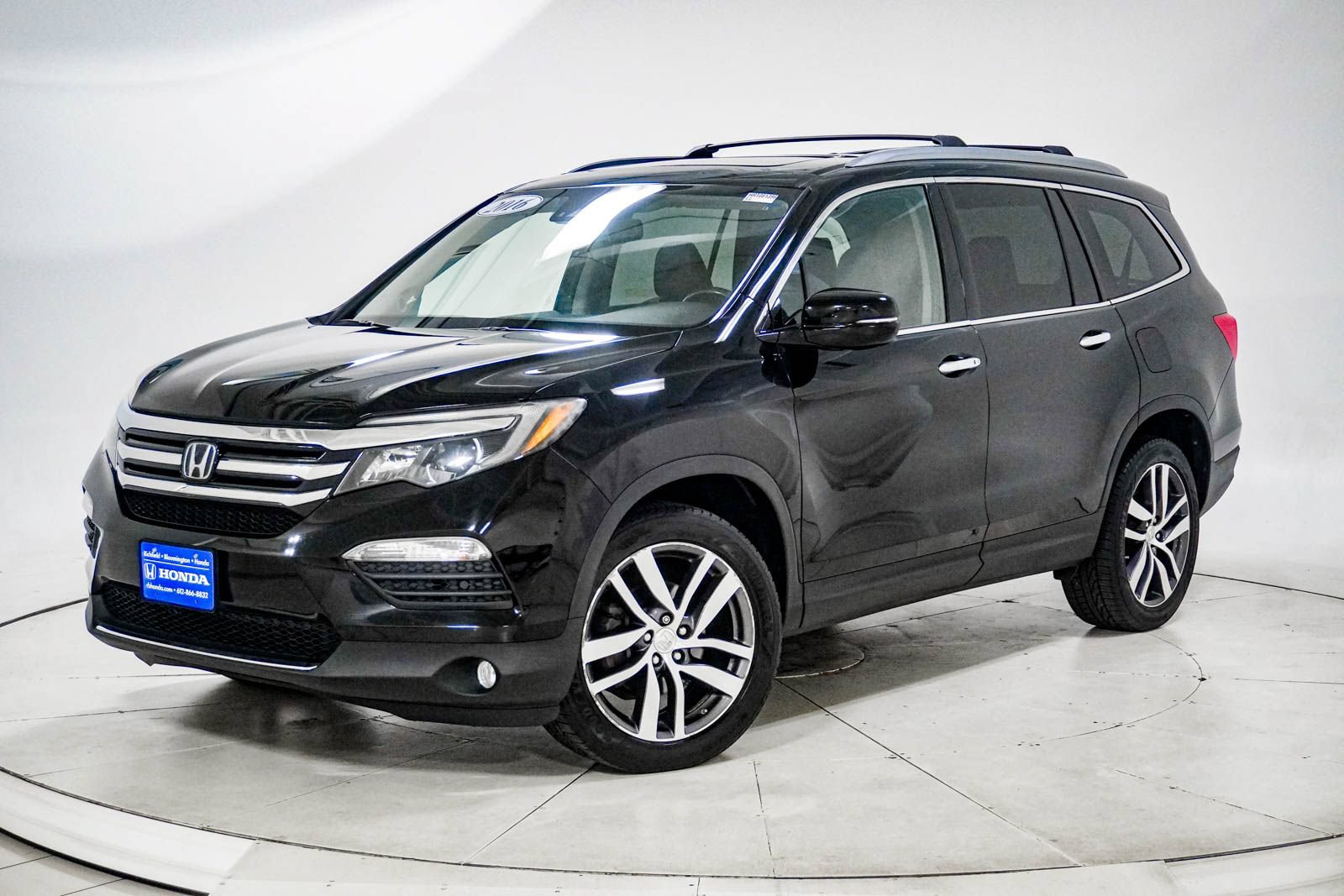 Used 2016 Honda Pilot Elite image 1