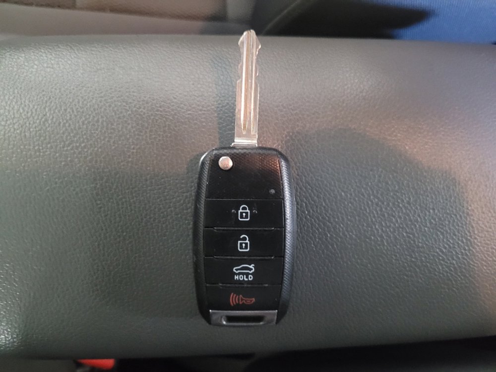 Used 2017 Kia Forte LX image 32