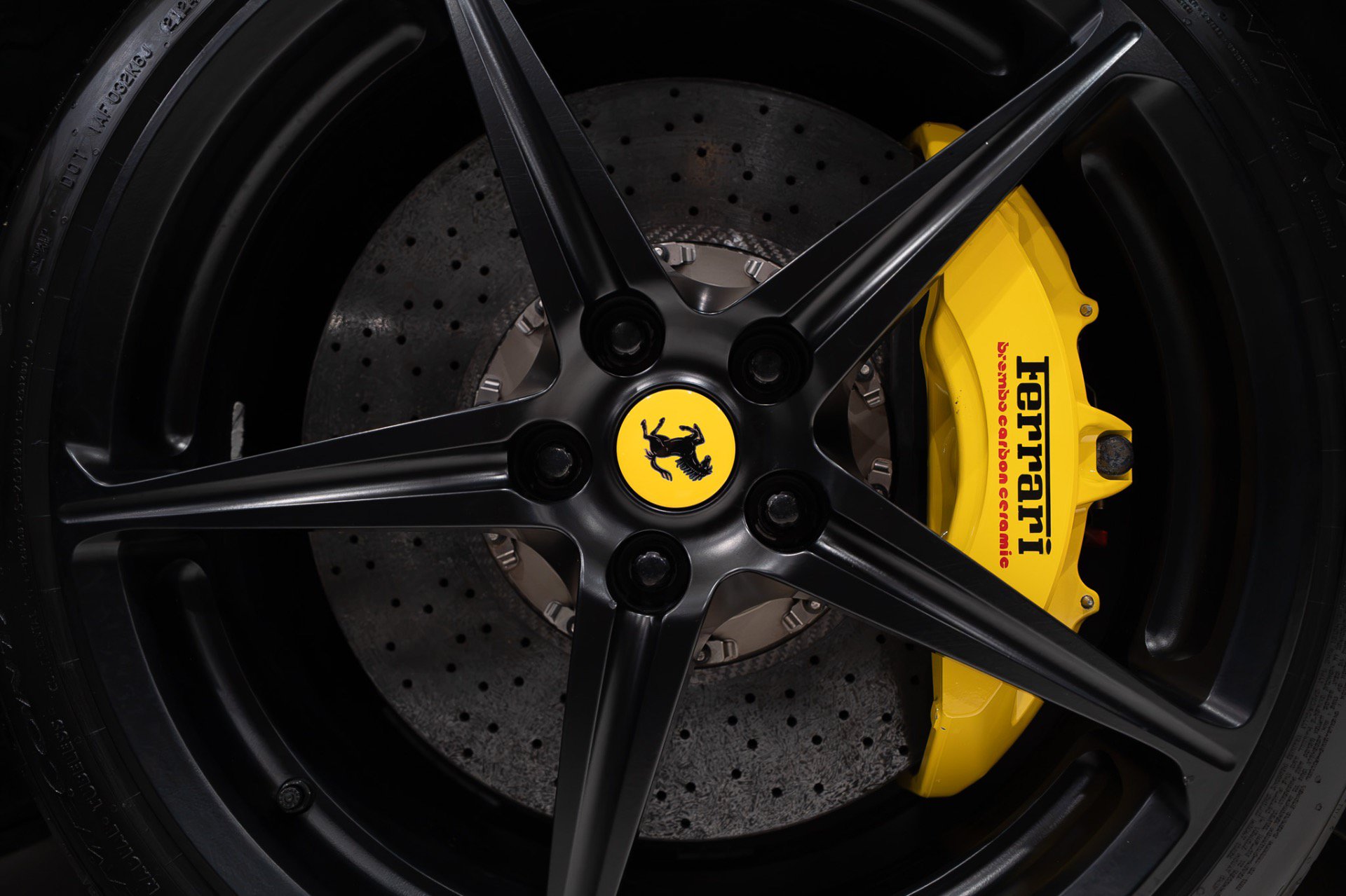 Used 2013 Ferrari 458 Spider RWD image 49