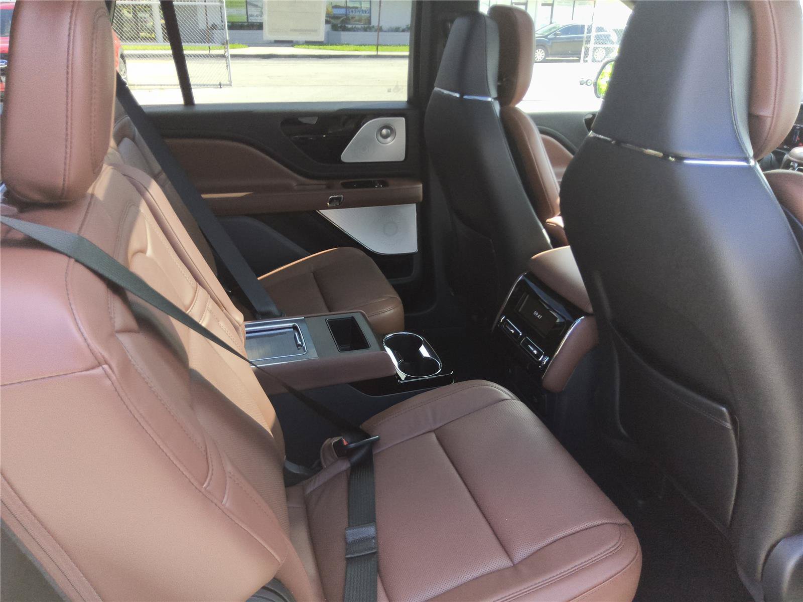 New 2026 Lincoln Aviator Reserve AWD/4WD image 24