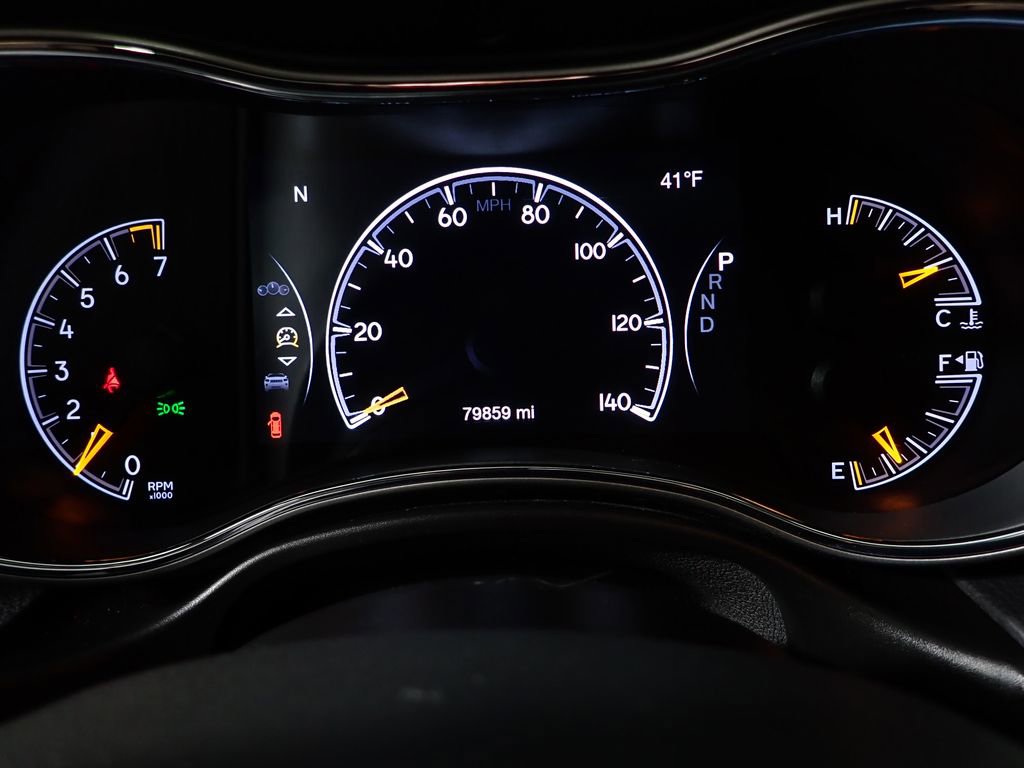 Used 2018 Jeep Grand Cherokee Altitude image 28