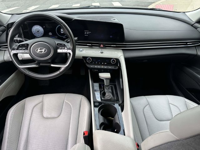 Used 2025 Hyundai Elantra Limited FWD image 20