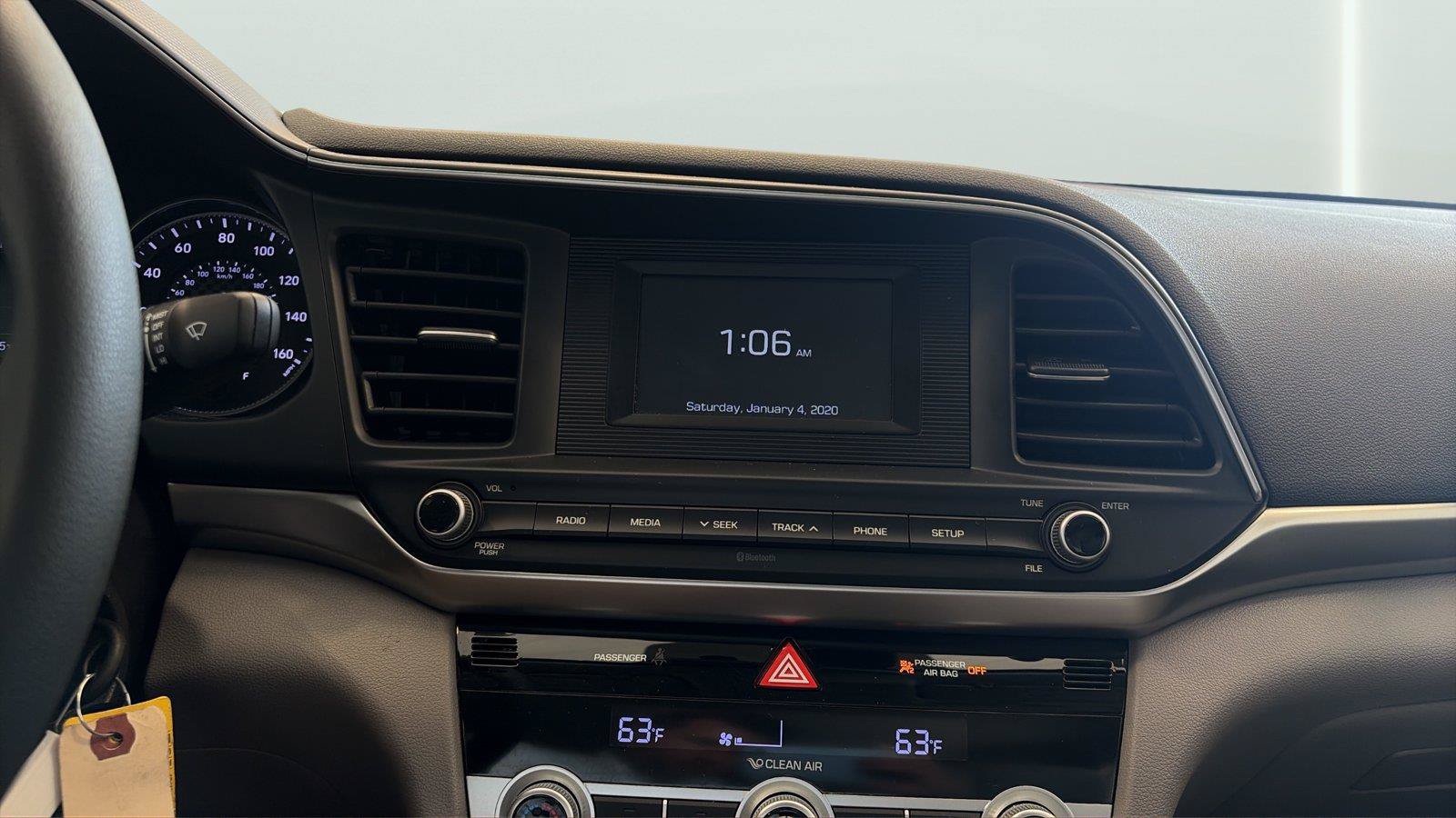 Used 2020 Hyundai Elantra SE FWD image 18
