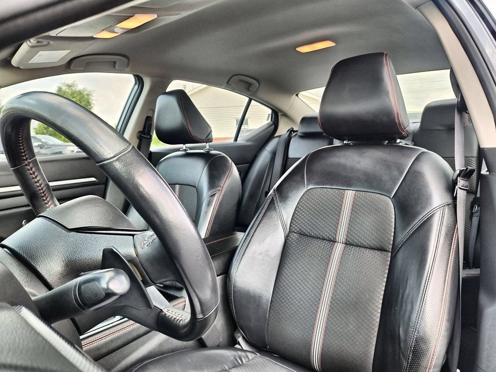 Used 2024 Nissan Altima 2.5 SR FWD image 11