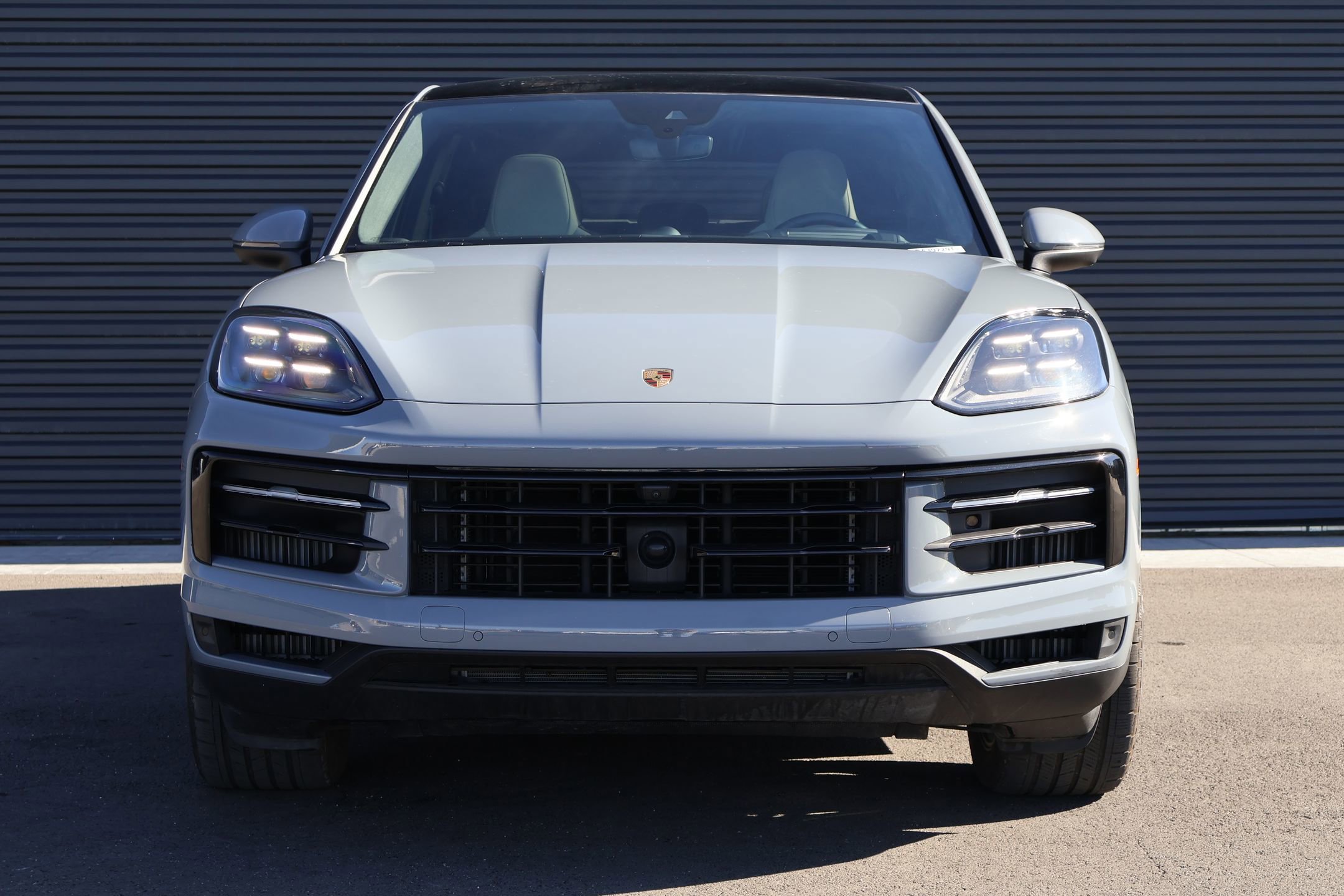Used 2025 Porsche Cayenne S image 6