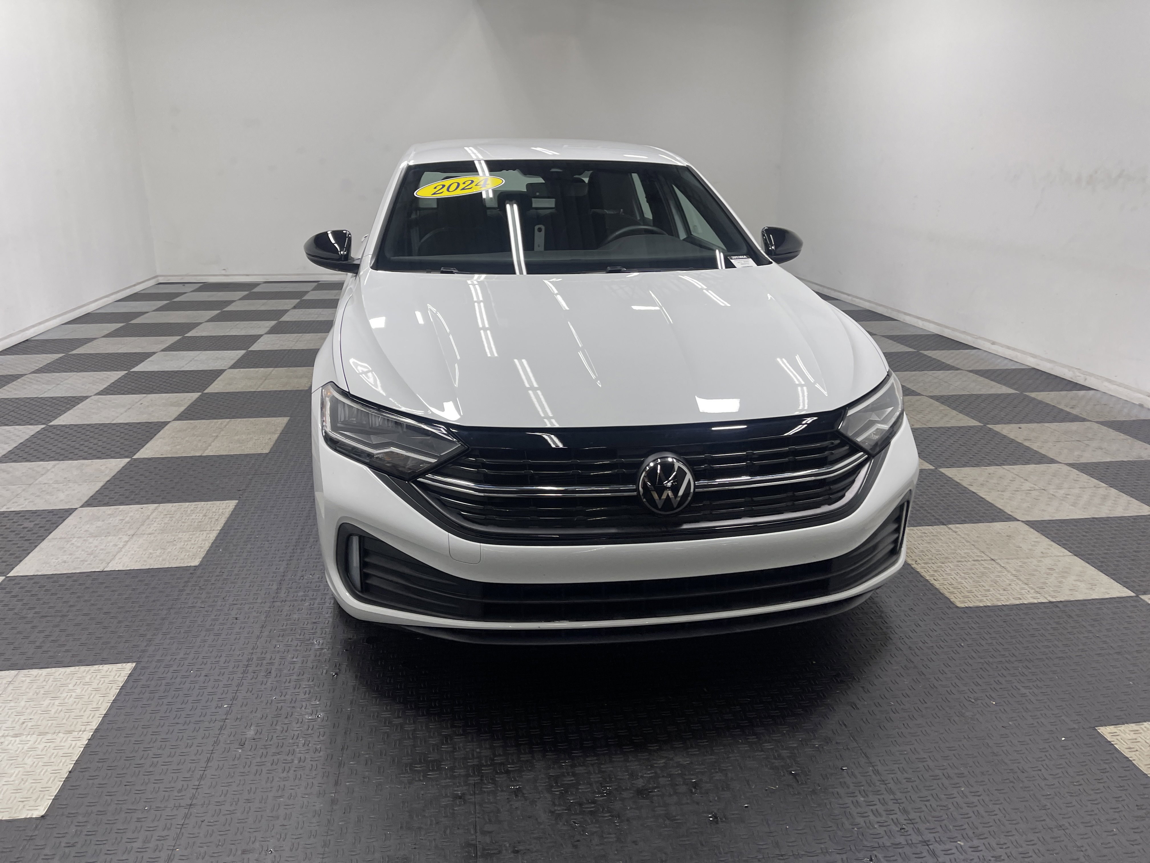 Used 2024 Volkswagen Jetta Sport image 7