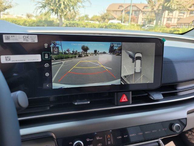 New 2026 Kia Carnival SX Prestige FWD image 9