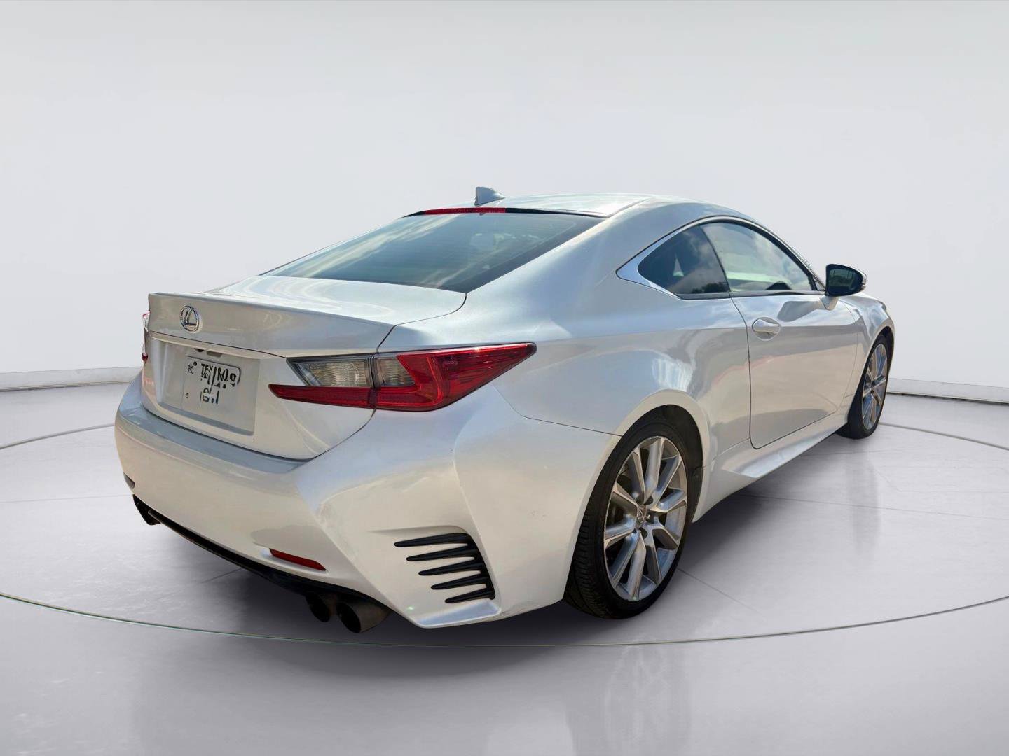 Used 2016 Lexus RC 200t w/ Premium Package RWD image 5