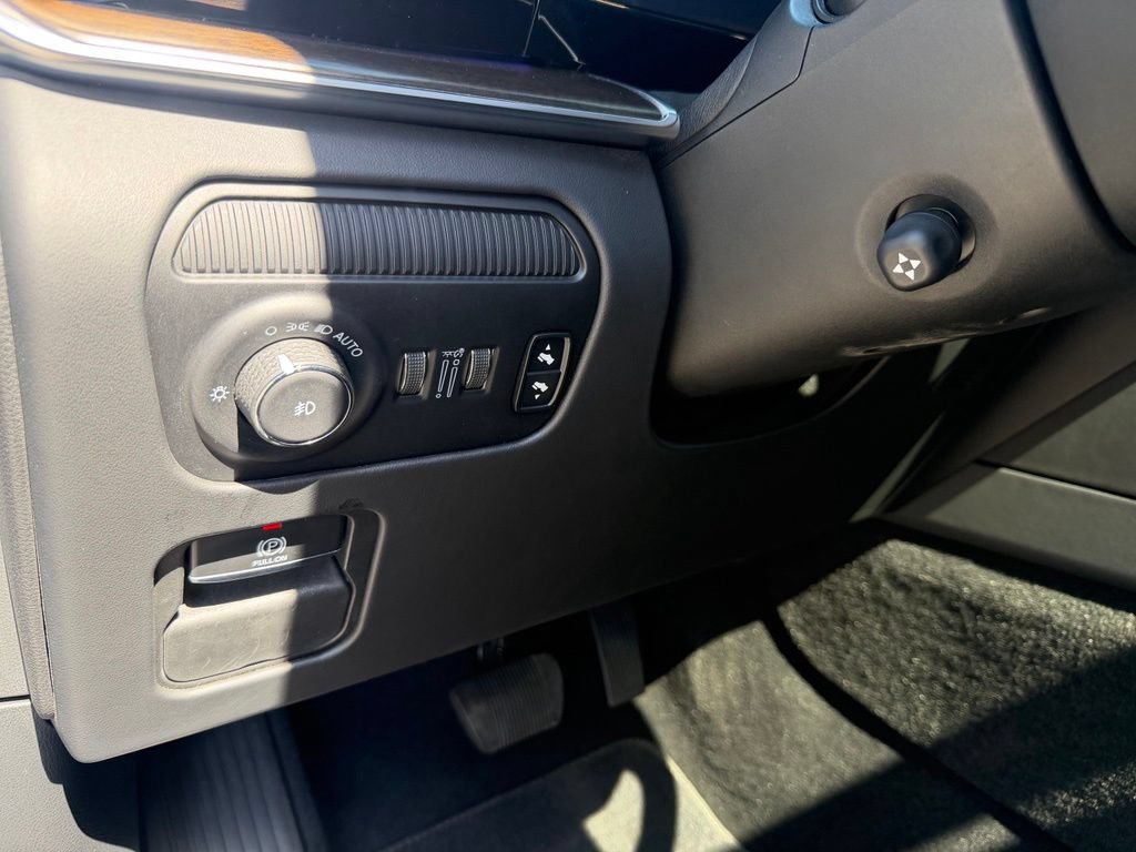 Certified 2022 Jeep Grand Wagoneer Series II w/ Convenience Group III AWD/4WD image 23