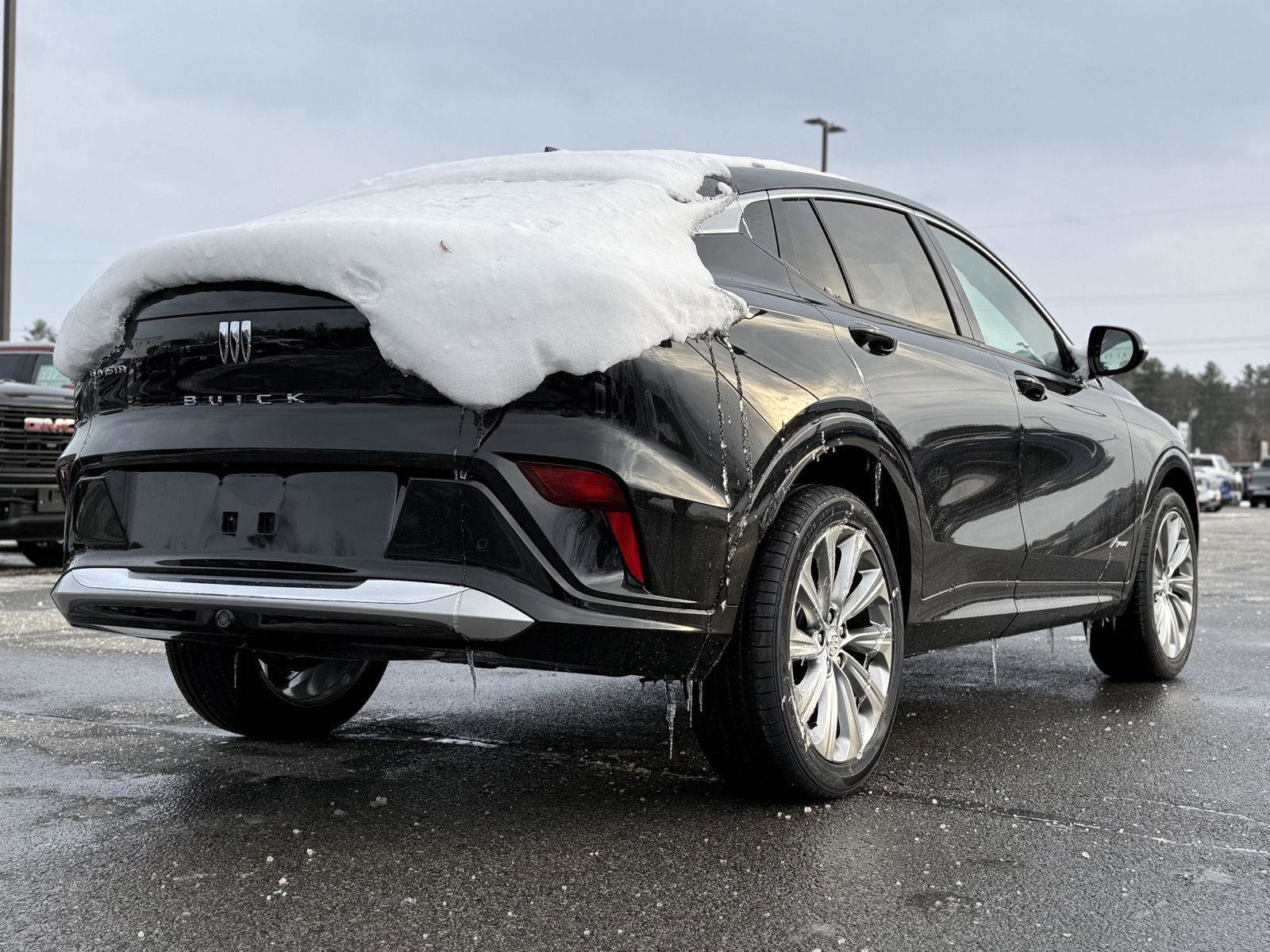 Certified 2024 Buick Envista Avenir image 5