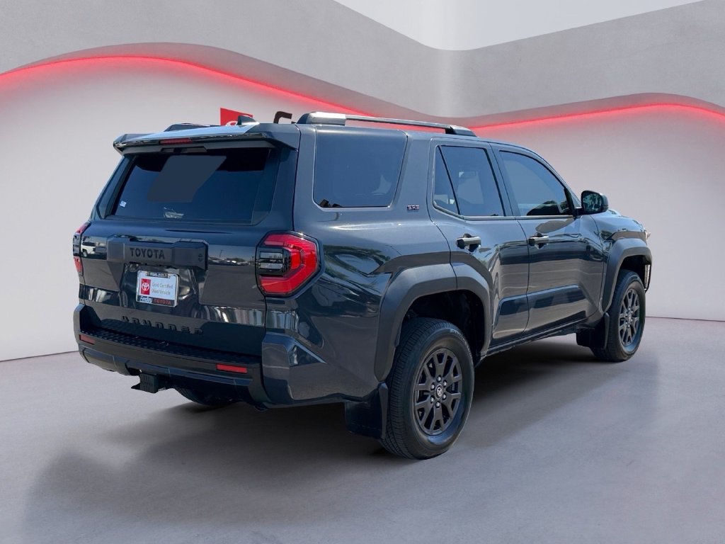 Certified 2025 Toyota 4Runner SR5 AWD/4WD image 4