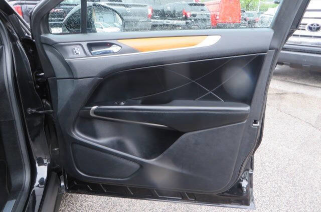 Used 2015 Lincoln MKC AWD w/ Equipment Group 102A Reserve image 11