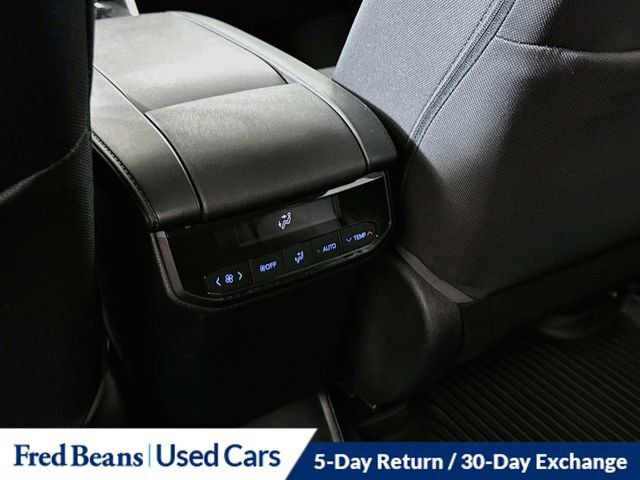 Used 2022 Toyota Highlander LE AWD/4WD image 30