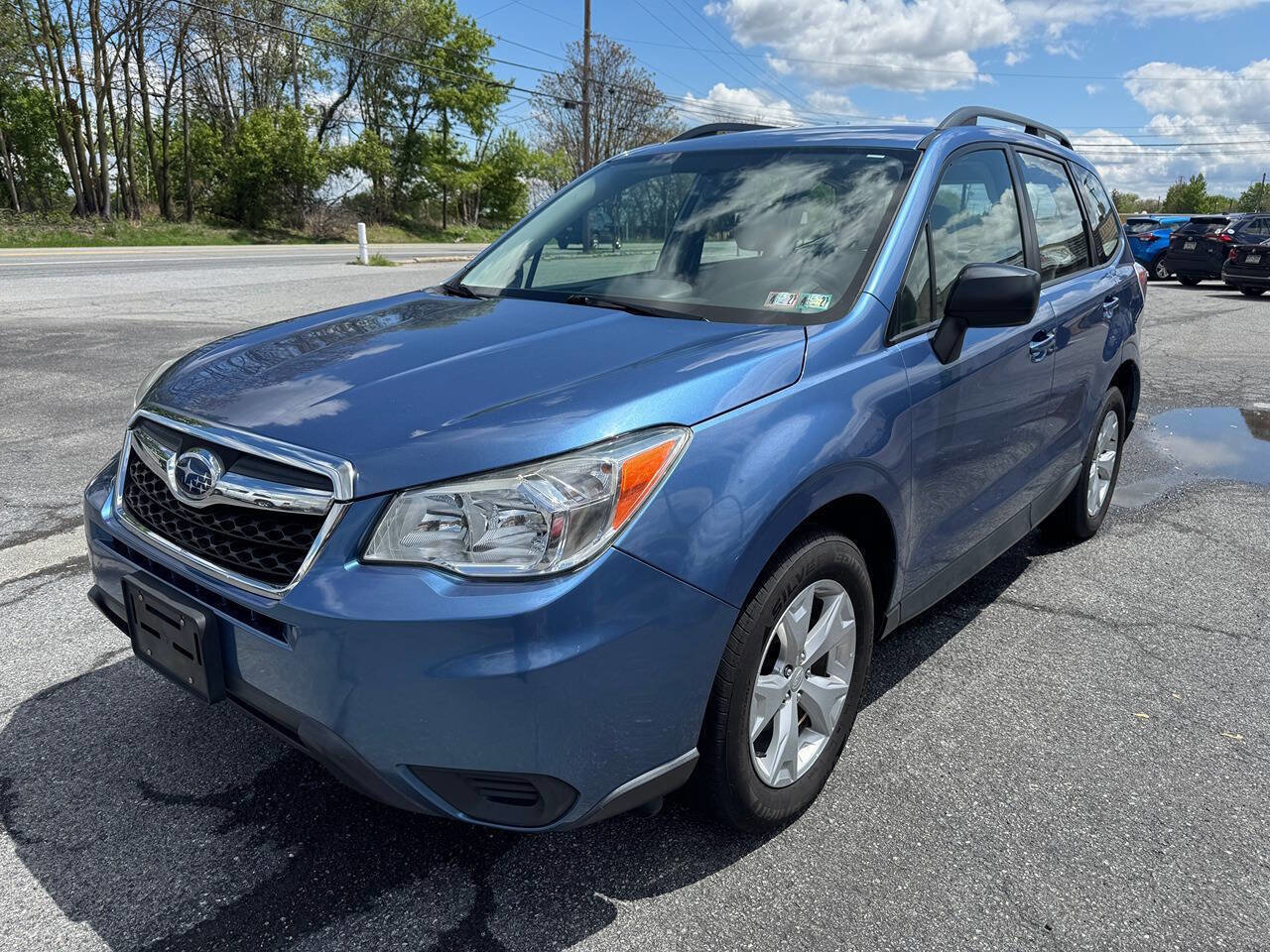 Used 2015 Subaru Forester 2.5i w/ Alloy Wheel Package AWD/4WD image 2