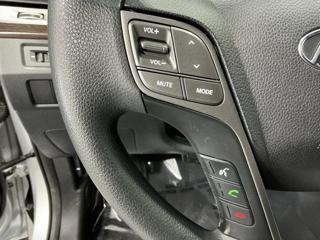 Used 2019 Hyundai Santa Fe XL SE image 14