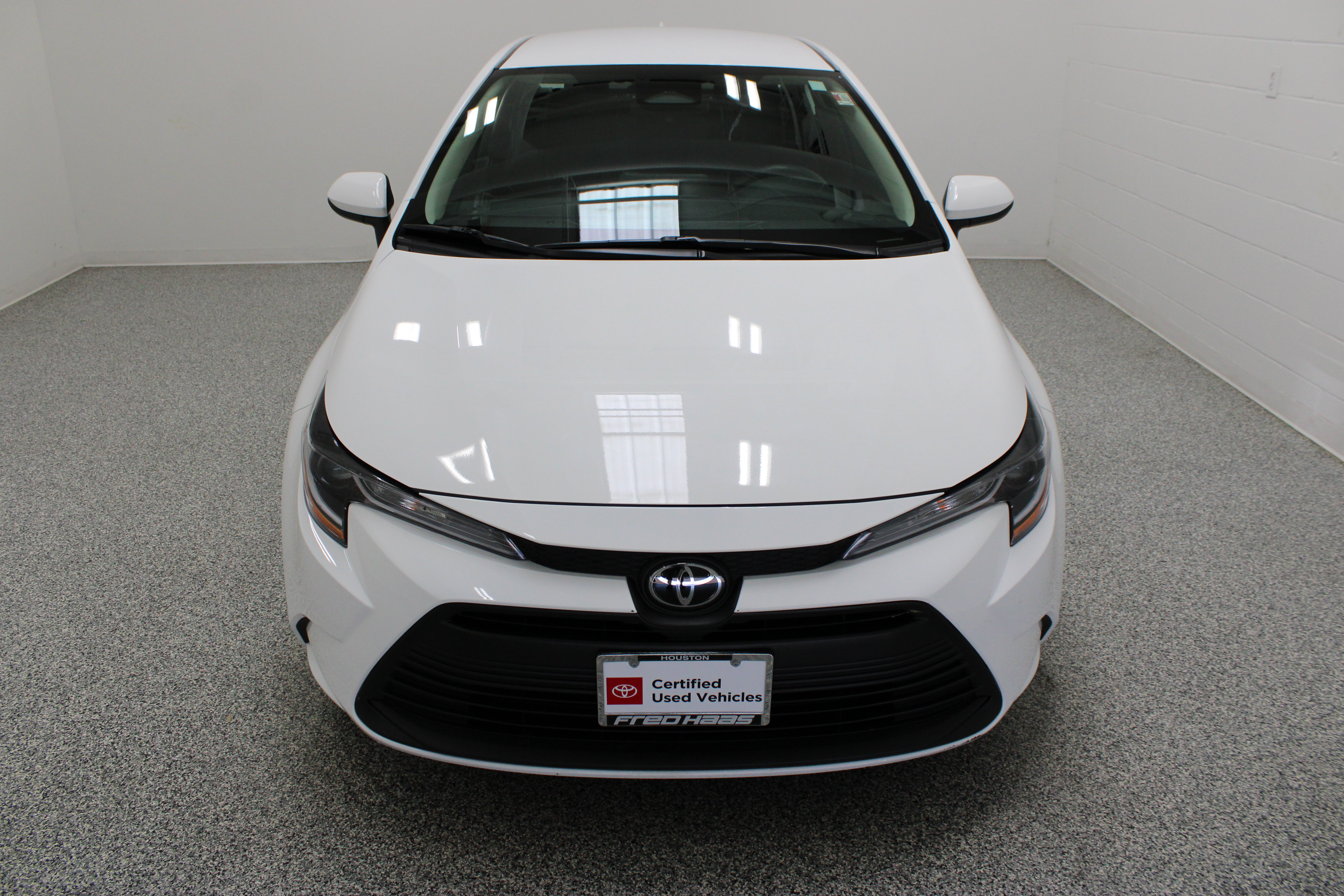 Certified 2026 Toyota Corolla LE FWD image 3