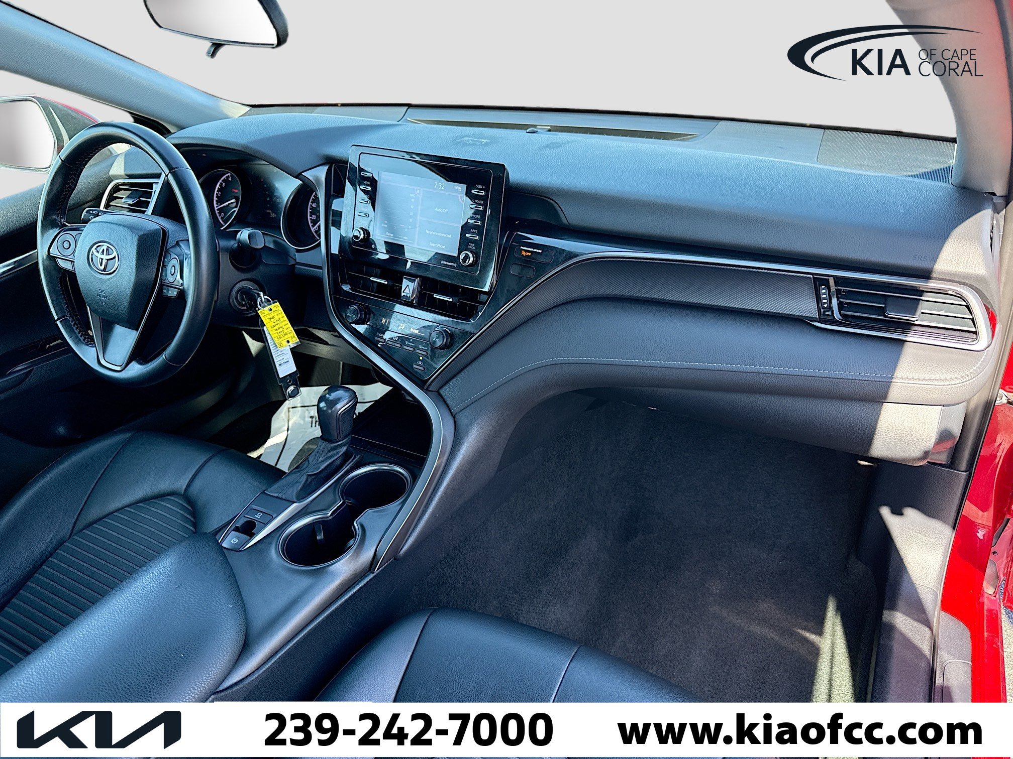 Used 2021 Toyota Camry SE image 13