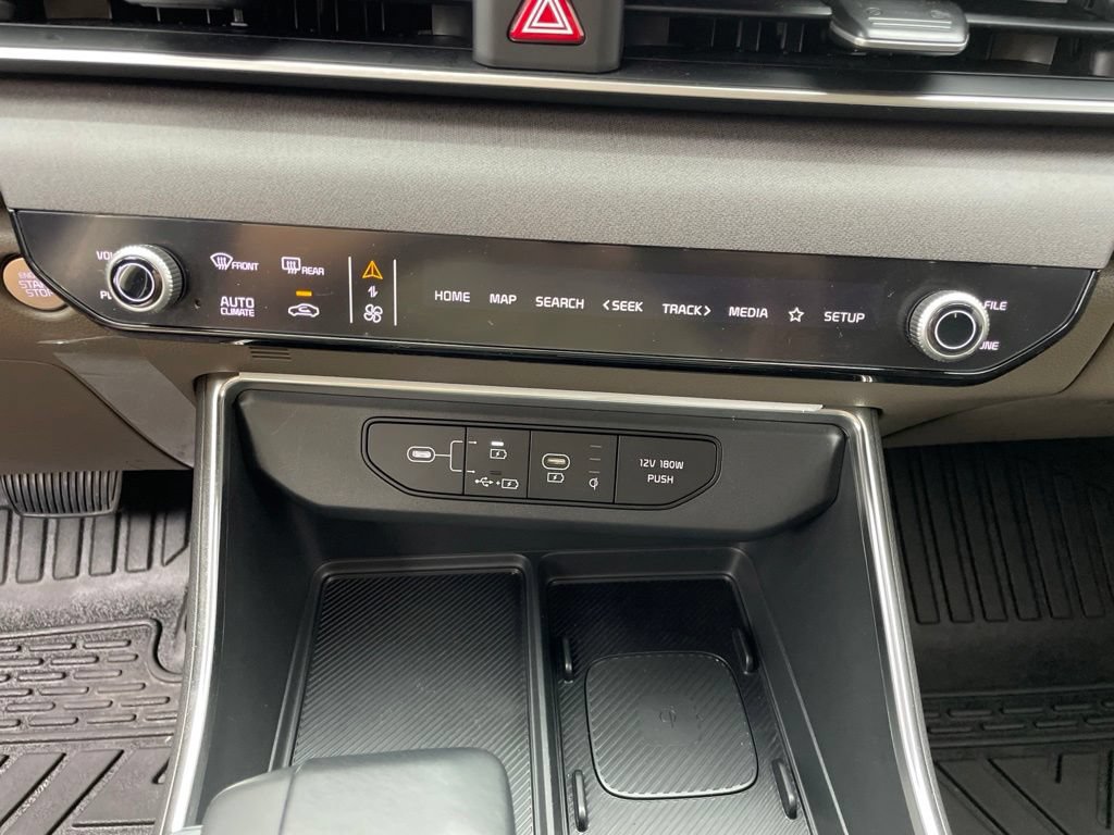 Used 2026 Kia Carnival EX FWD image 22