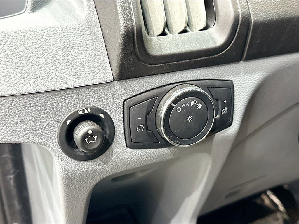 Used 2018 Ford Transit 150 XLT image 17
