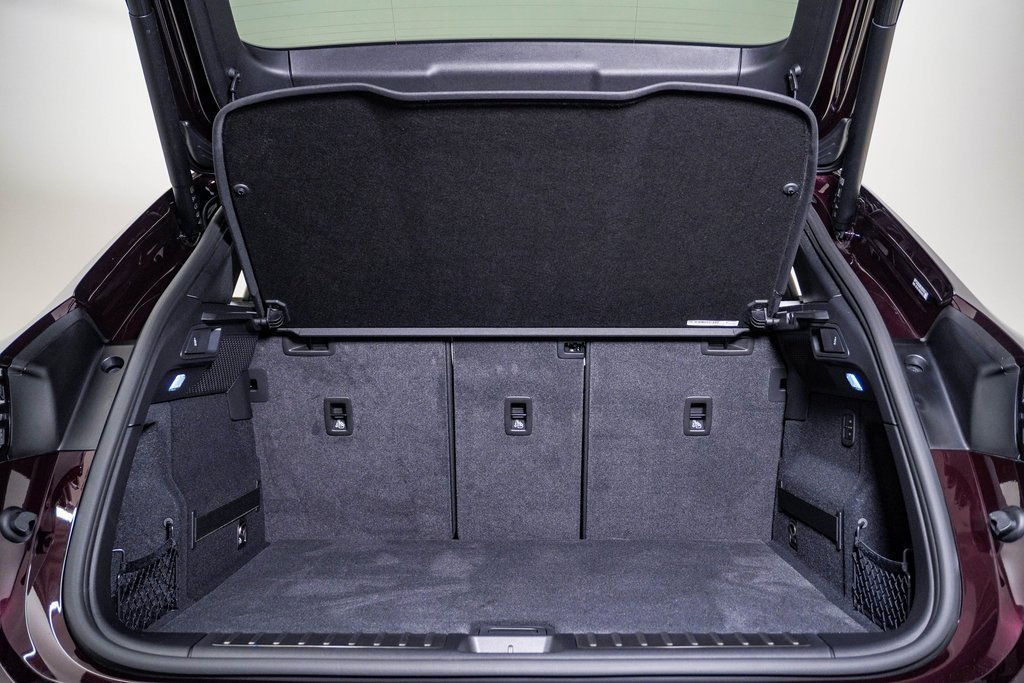 New 2025 Porsche Macan 4 Electric image 28