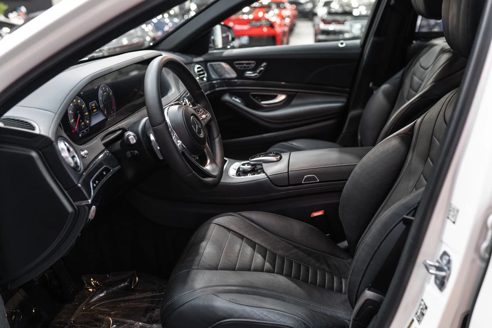 Used 2019 Mercedes-Benz S 560 Sedan image 26