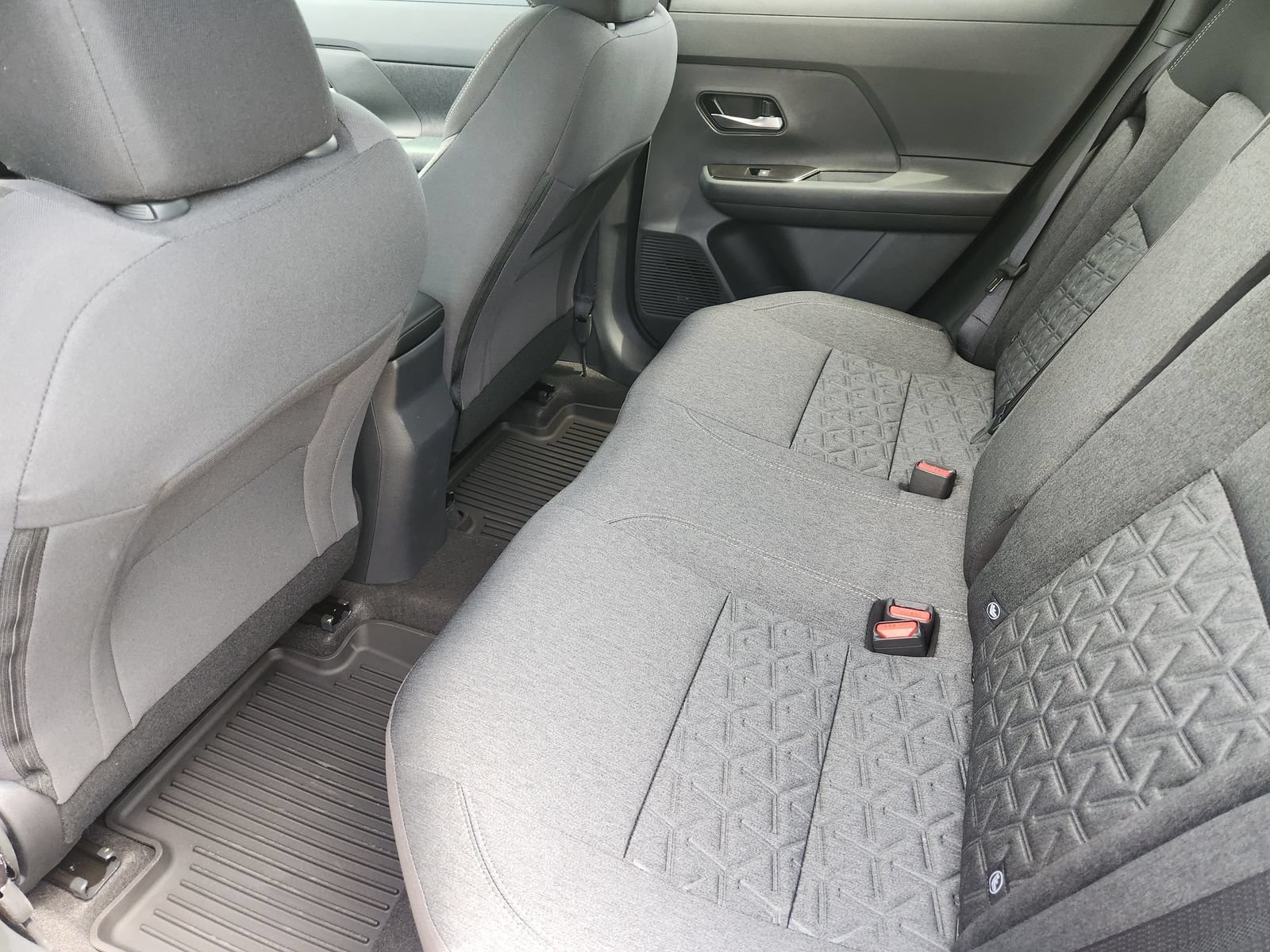 New 2026 Nissan Kicks SV w/ SV Premium Package FWD image 24