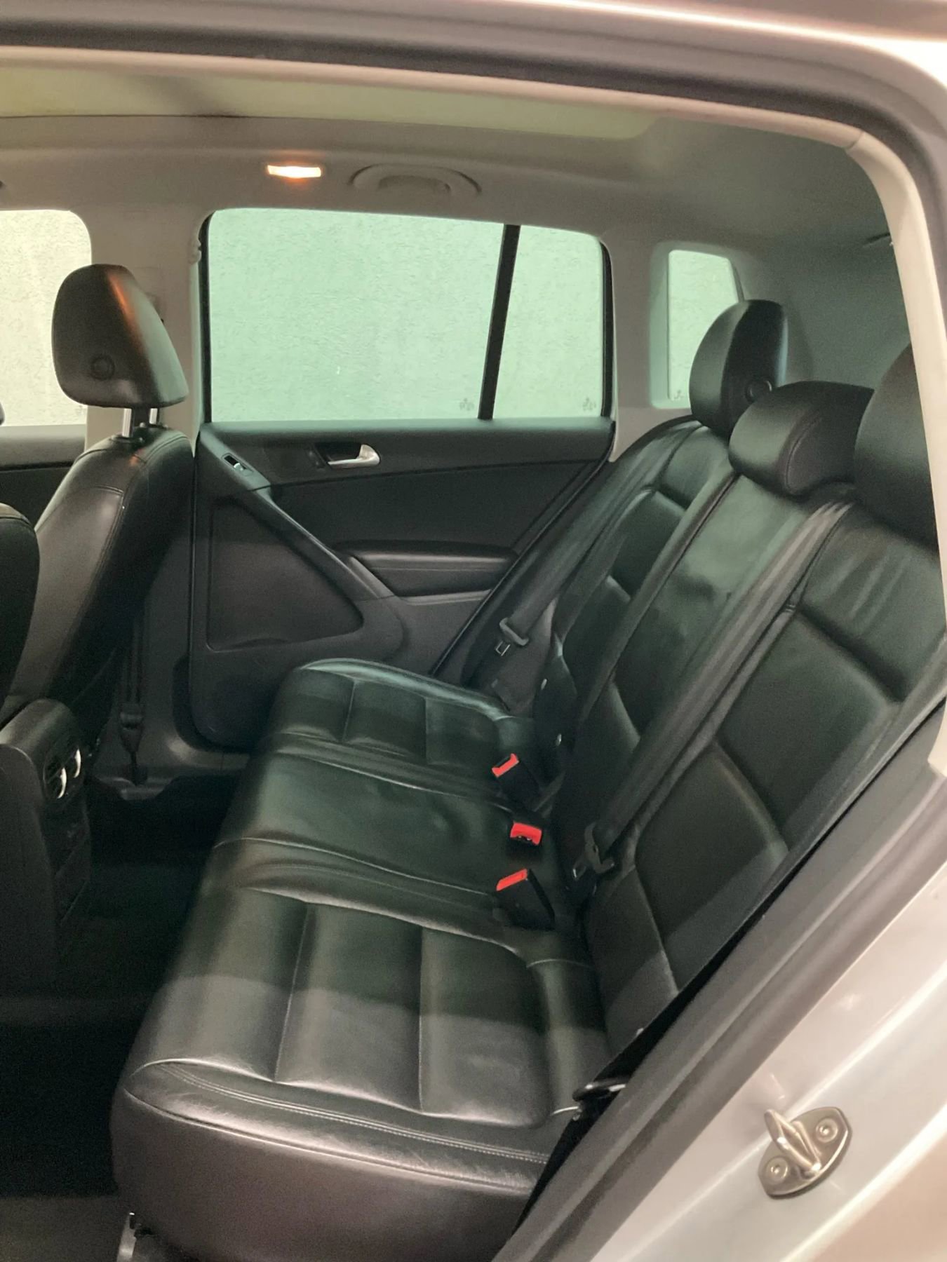 Used 2017 Volkswagen Tiguan Sport image 18